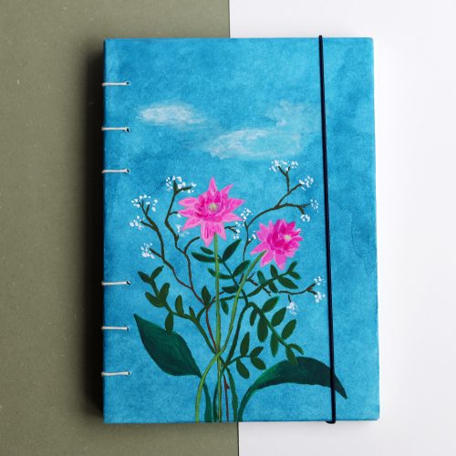 Handgemaakt schetsboek met bloemen illustratie